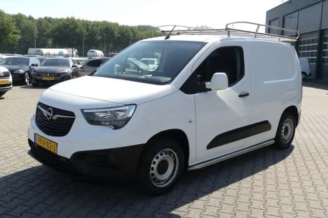 Opel Combo (2021) thumbnail 2