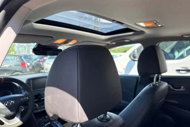 Hyundai Kona (2019) thumbnail 4