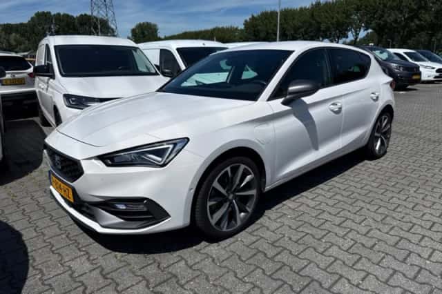 SEAT Leon (2021) thumbnail 1