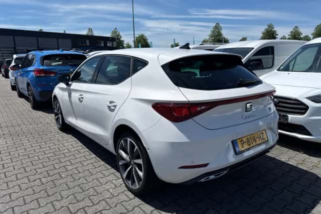 SEAT Leon (2021) thumbnail 2