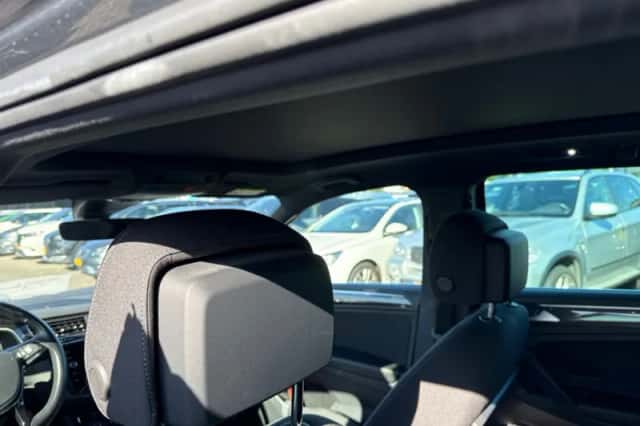 Volkswagen Tiguan (2020) thumbnail 4