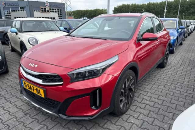 Kia XCeed (2023) thumbnail 1