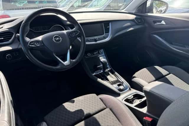 Opel Grandland X (2018) thumbnail 3