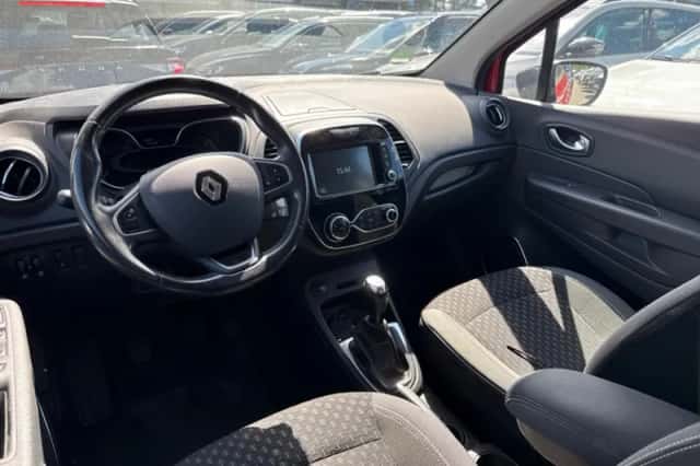 Renault Captur (2018) thumbnail 3