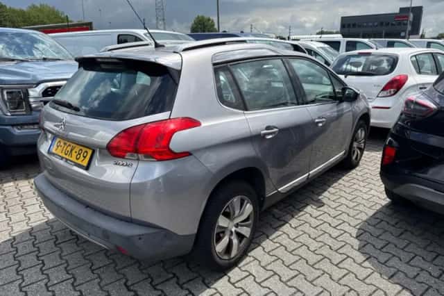 Peugeot 2008 (2014) thumbnail 2
