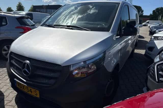 Mercedes-Benz Vito (2020) thumbnail 1
