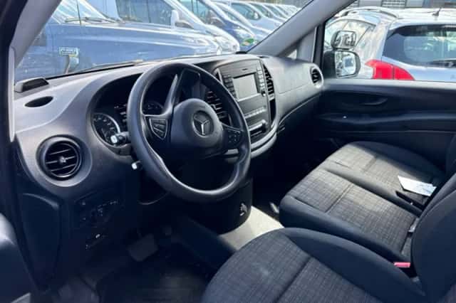 Mercedes-Benz Vito (2020) thumbnail 3