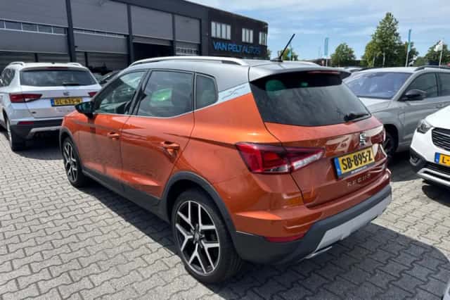 SEAT Arona (2018) thumbnail 2