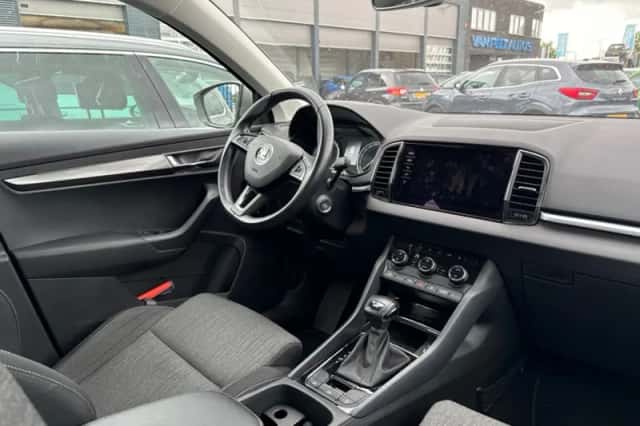 Škoda Karoq (2018) thumbnail 3