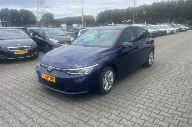 Volkswagen Golf (2021) thumbnail 1