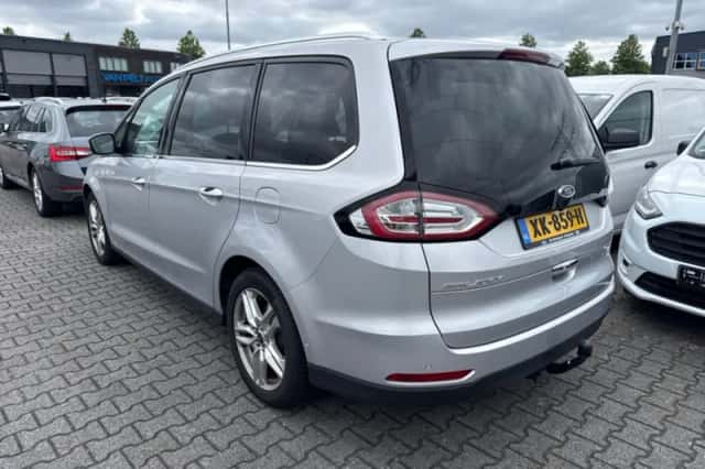 Ford Galaxy (2018) thumbnail 2