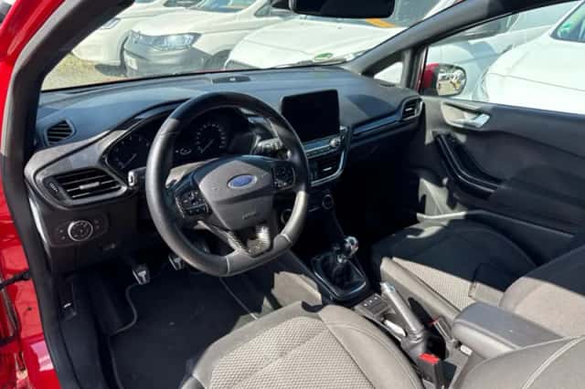 Ford Fiesta (2018) thumbnail 3