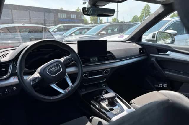 Audi Q5 (2021) thumbnail 3
