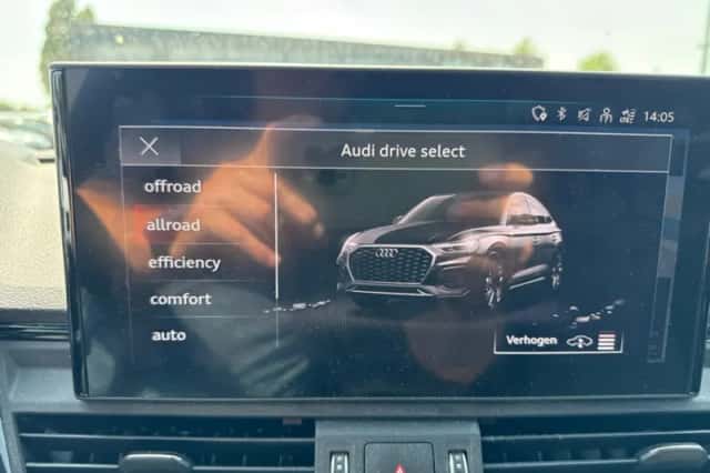 Audi Q5 (2021) thumbnail 5