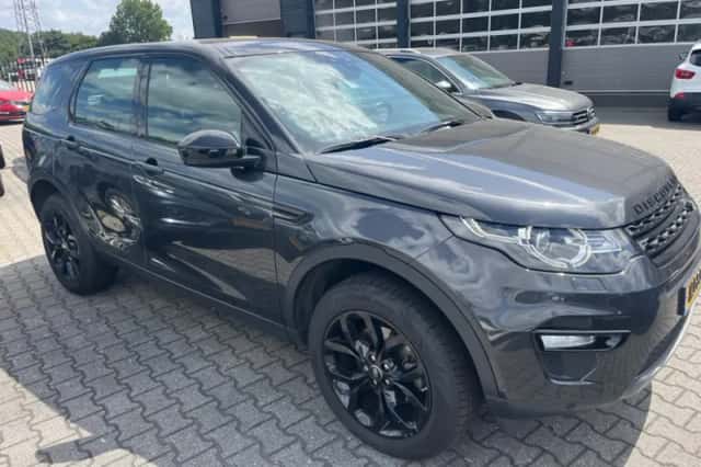 Land Rover Discovery Sport (2017) thumbnail 2