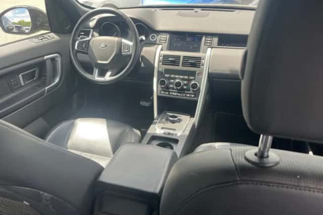 Land Rover Discovery Sport (2017) thumbnail 4