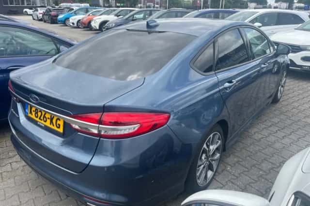 Ford Mondeo (2021) thumbnail 2