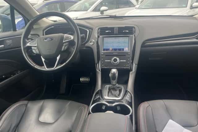 Ford Mondeo (2021) thumbnail 3