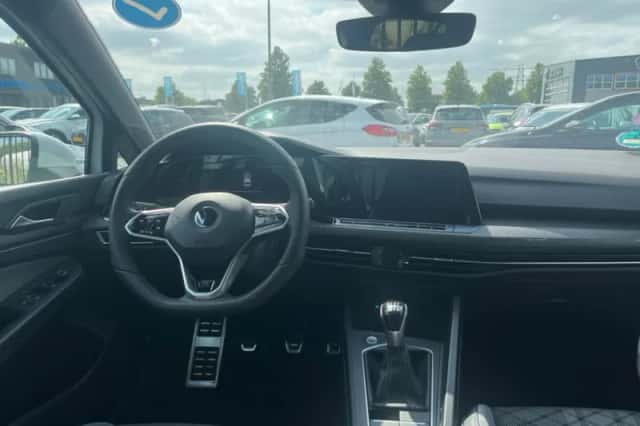 Volkswagen Golf (2022) thumbnail 3