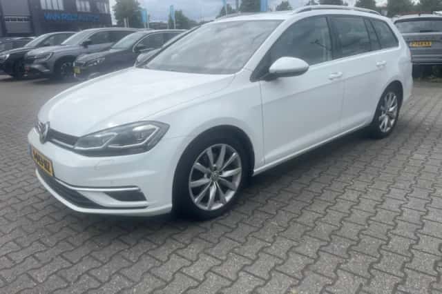 Volkswagen Golf (2017) thumbnail 1
