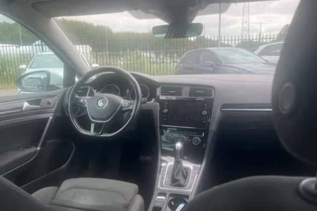 Volkswagen Golf (2017) thumbnail 3