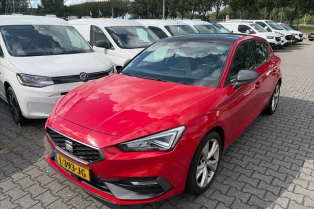 SEAT Leon (2021) thumbnail 1