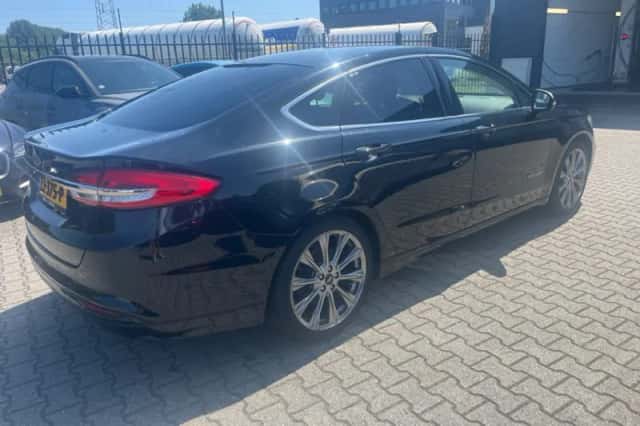Ford Mondeo (2019) thumbnail 2