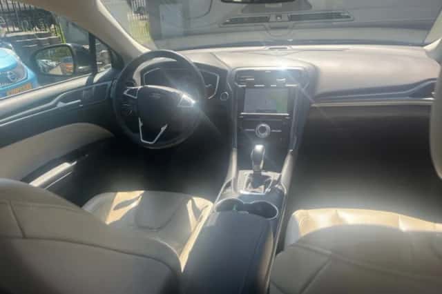 Ford Mondeo (2019) thumbnail 3