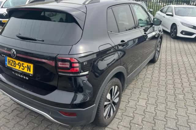 Volkswagen T-Cross (2023) thumbnail 2