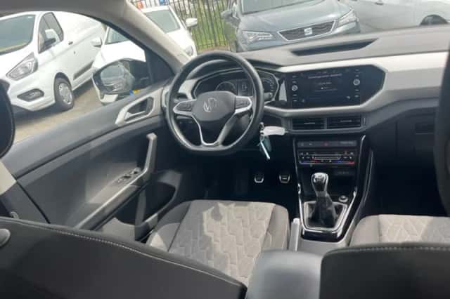 Volkswagen T-Cross (2023) thumbnail 3