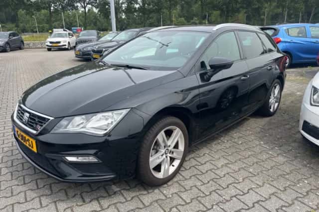 SEAT Leon (2019) thumbnail 1