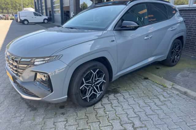 Hyundai Tucson (2022) thumbnail 1