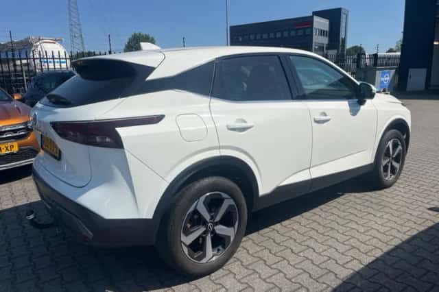 Nissan Qashqai (2023) thumbnail 2