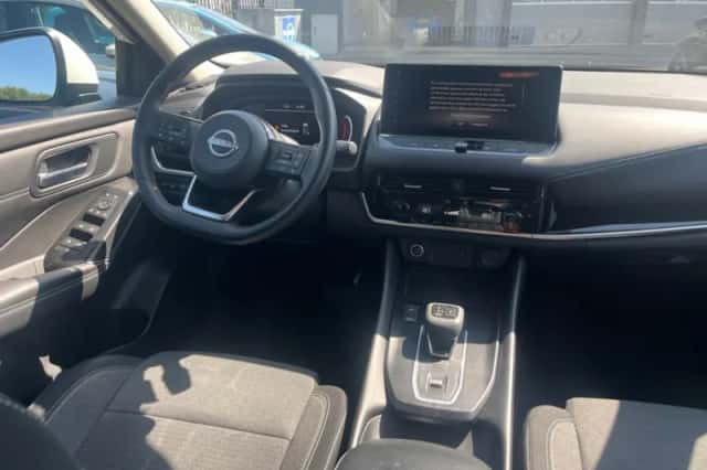 Nissan Qashqai (2023) thumbnail 3