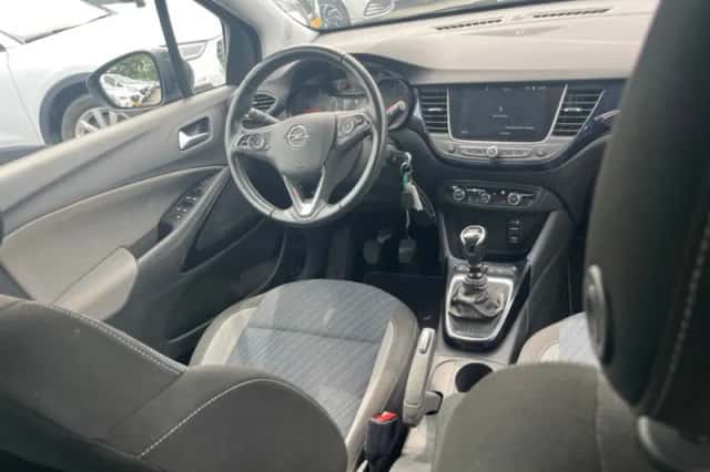 Opel Crossland X (2019) thumbnail 3