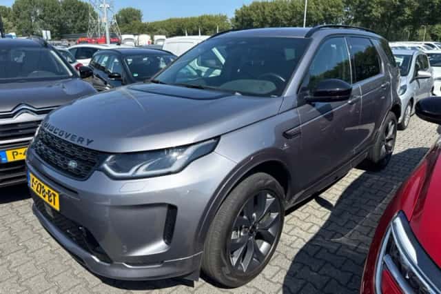 Land Rover Discovery Sport (2023) thumbnail 1