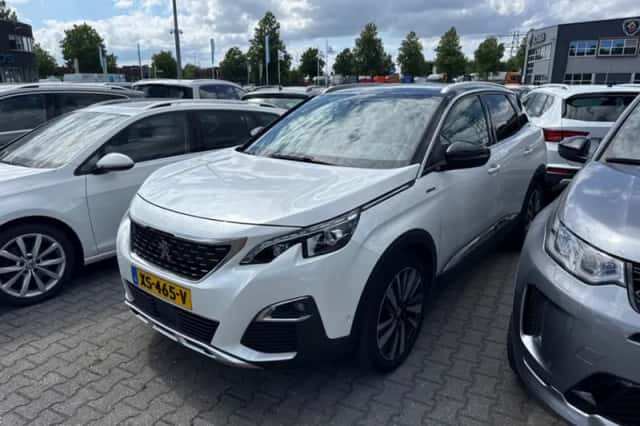 Peugeot 3008 (2019) thumbnail 1