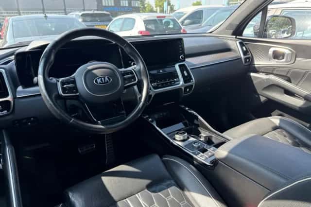 Kia Sorento (2021) thumbnail 3