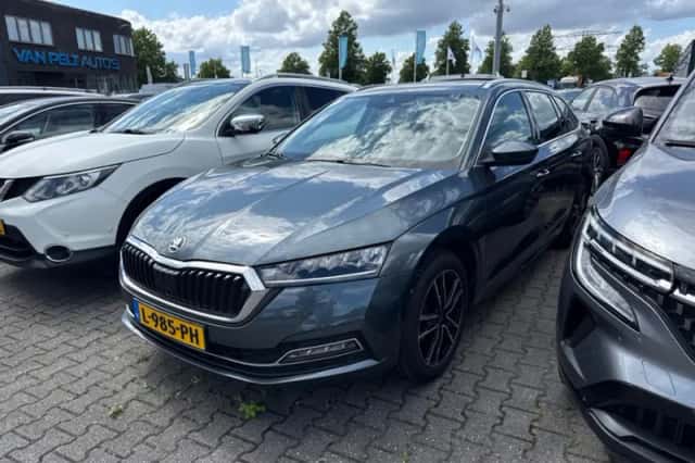 Škoda Octavia (2021) thumbnail 1