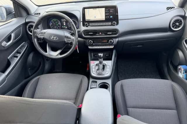 Hyundai Kona (2021) thumbnail 3