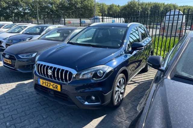 Suzuki S-Cross (2020) thumbnail 1