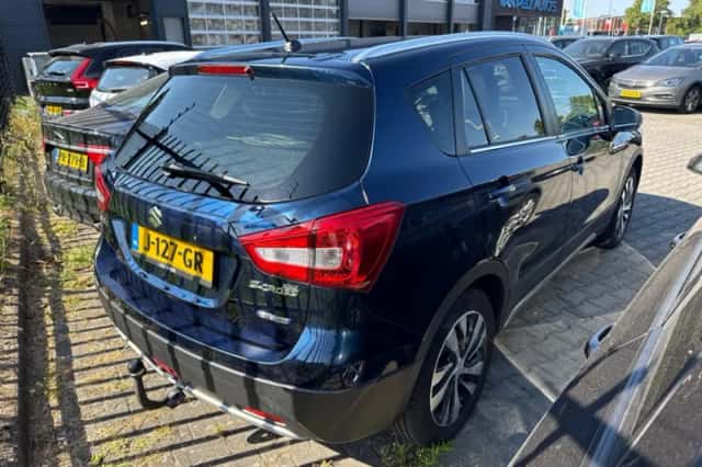 Suzuki S-Cross (2020) thumbnail 2