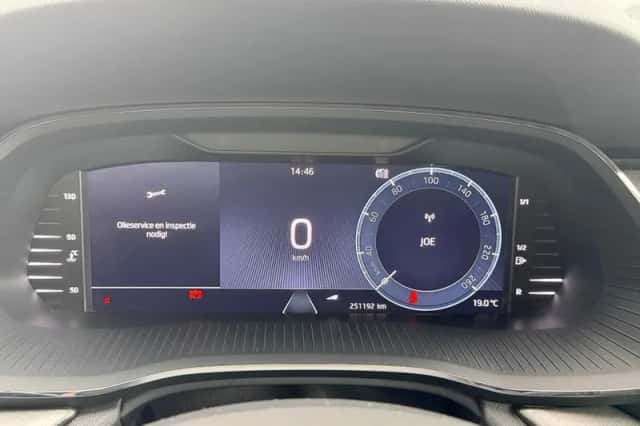 Škoda Octavia (2023) thumbnail 6