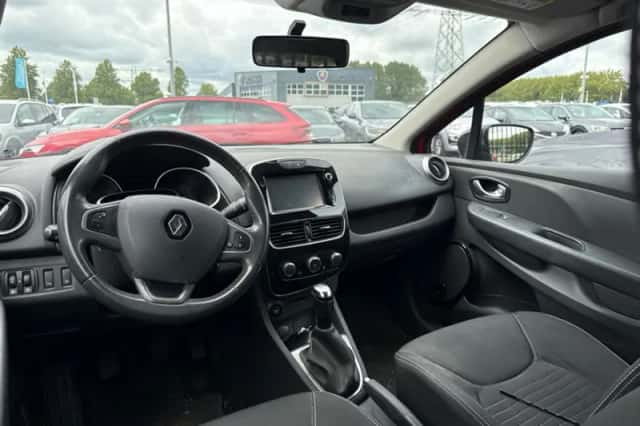 Renault Clio (2017) thumbnail 3