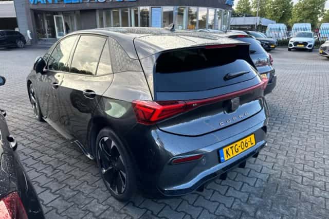 CUPRA Born (2024) thumbnail 2