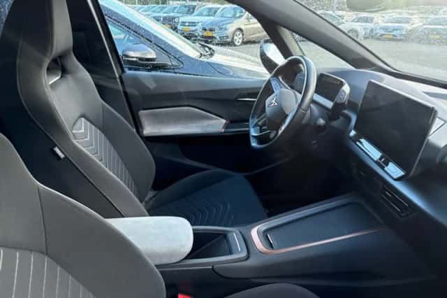 CUPRA Born (2024) thumbnail 3