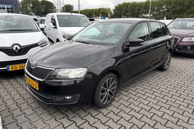 Škoda Rapid (2016) thumbnail 1
