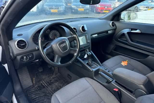 Audi A3 (2011) thumbnail 3