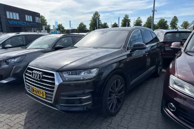 Audi Q7 (2015) thumbnail 1