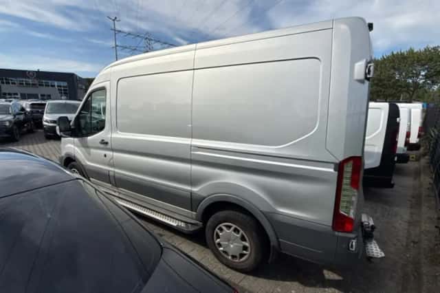 Ford Transit (2018) thumbnail 2